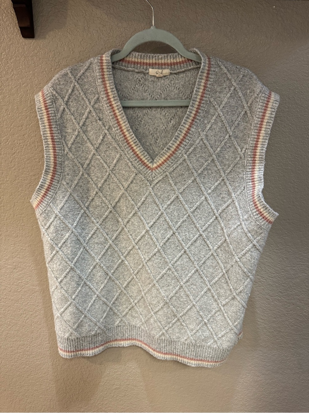 easel Light Gray Cable Knit V-Neck Sweater Vest with Striped Trim